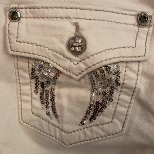 White Miss Me Capris